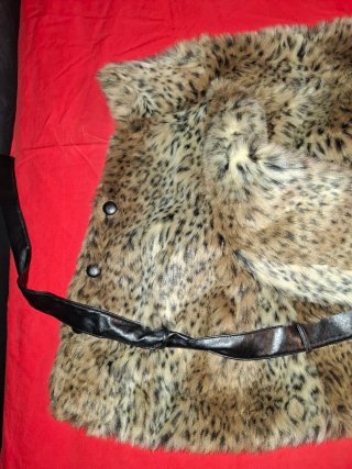 Chaqueta piel sintética leopardo