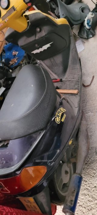 Malaguti F10 Scooter Negro/Gris