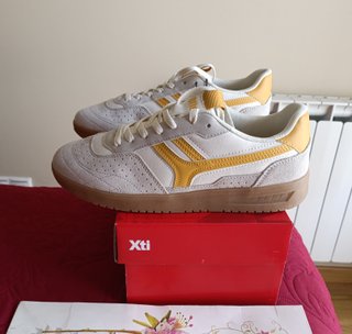 Zapatillas Xti Piel Unisex Blancas/Amarillas 41