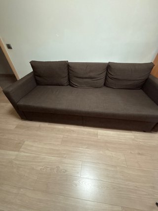 Sofá-cama de tela marrón