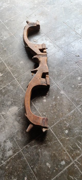 Yugo de mulas antiguo