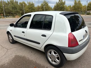 Renault Clio 2002
