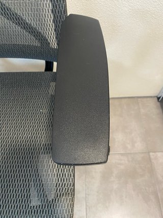 Silla de oficina ergonómica negra