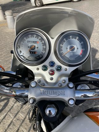 Triumph Bonneville T100 (Carburación)