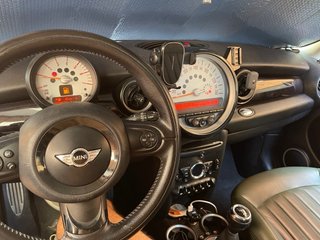 MINI Cooper 2011