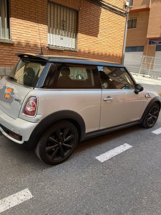MINI Cooper 2011