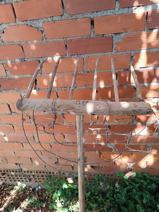 Horca antigua de madera
