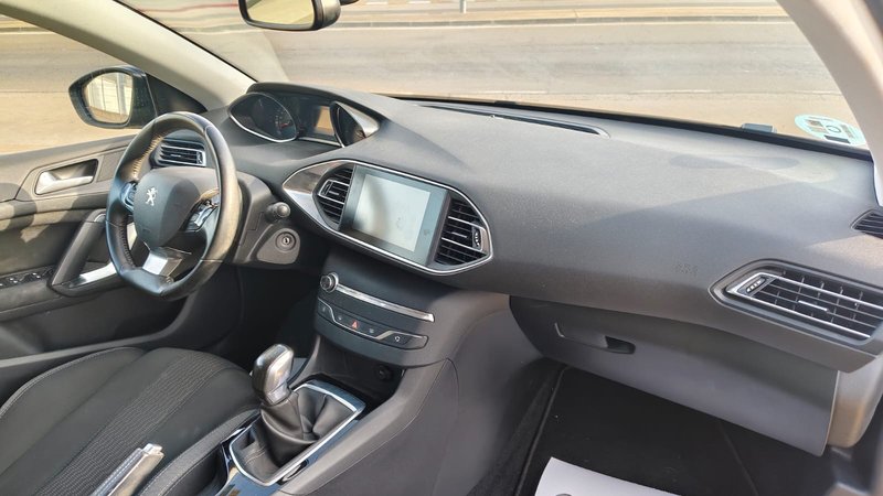 Peugeot 308 2016, foto 6