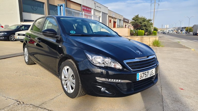 Peugeot 308 2016, foto 2