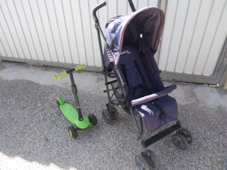 carrito de paseo y patinete infantil