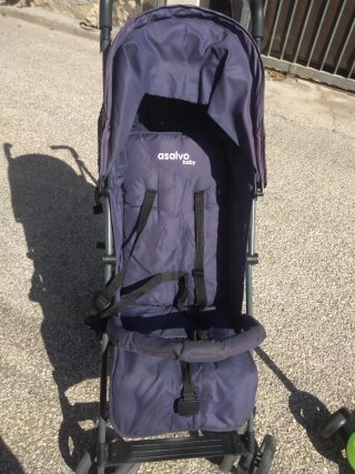 carrito de paseo y patinete infantil