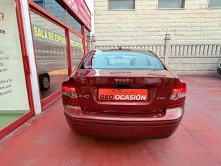 Volvo S40 2.0D 136 Momentum 4p