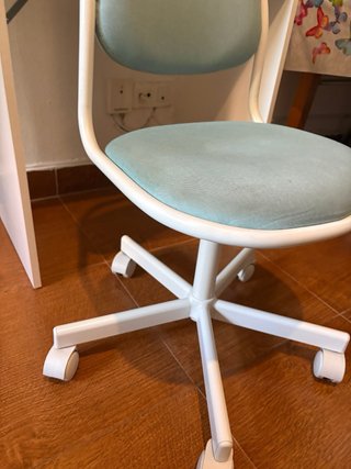 Conjunto Escritorio y Silla Infantil