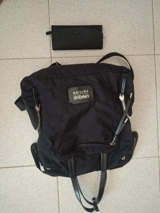 Mochila negra Unique Edition