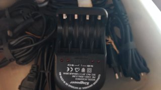 Cargador Pilas Kingpower Ni-Cd/Ni-MH