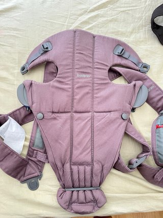 2 Mochilas Portabebés BabyBjörn y Chicco