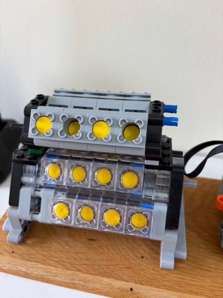 Motor Lego 16 y 8 válvulas