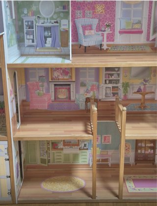 Casa de muñecas de madera