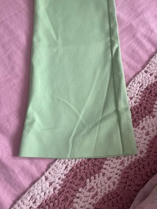 Pantalón Zara verde