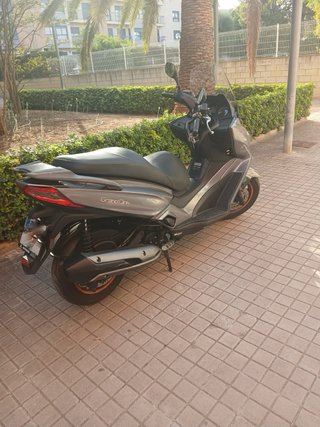 Kymco Grand Dink 300 Maxi Scooter