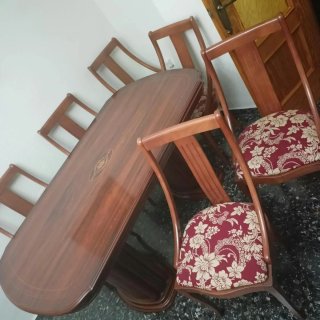 Mesa comedor 1.63cm cerrada 2.31 abierta y 6 silla