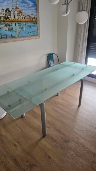 Mesa comedor cristal con metal y 6 sillas madera