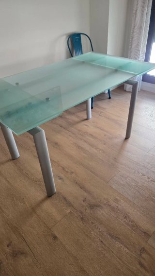 Mesa comedor cristal con metal y 6 sillas madera