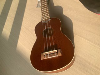 Ukelele Soprano KALA K-S + Funda
