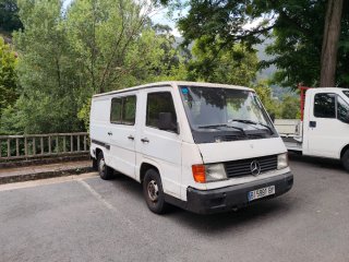 Furgoneta mb100