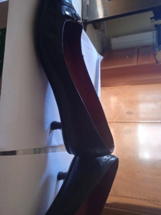 Zapatos negros piel tacón bajo marca Elio Pitti