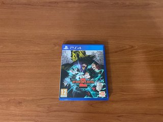 PS4 Pro 1TB + 2 controller + 2 giochi + cavi