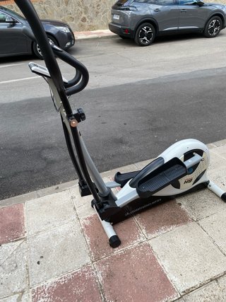 Bicicleta Elíptica BH ZK200