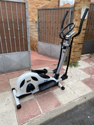 Bicicleta Elíptica BH ZK200