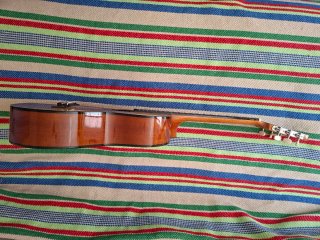 Guitarra Admira Clásica Alba 1/2 + funda