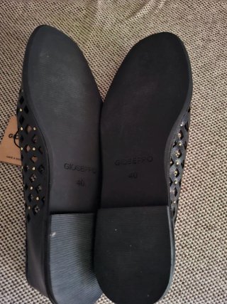 Manoletinas negras Gioseppo caladas T40