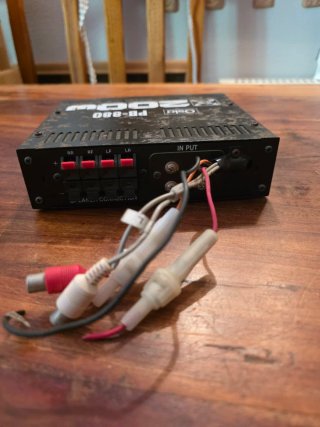 Ecualizador Boss RGE-10 y Amplificador Oslo PB-880