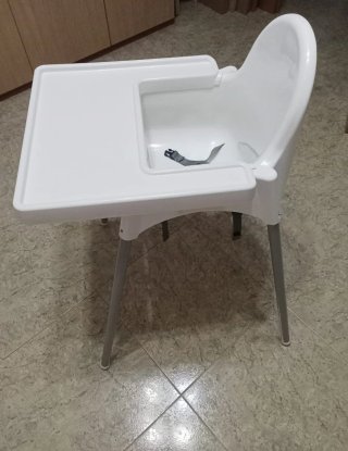 Trona IKEA blanca