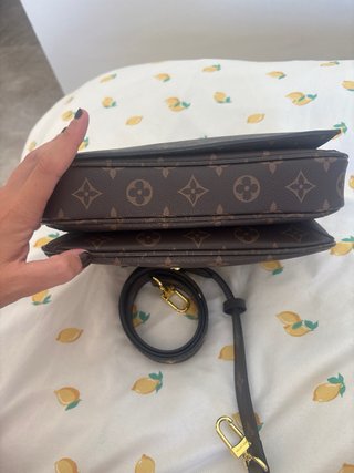 NO Louis Vuitton Pochette Métis Monogram
