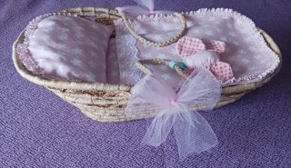 Moisés de mimbre para muñecas 45cm