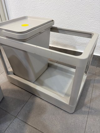 Cubo extraíble Ikea gris con tapas