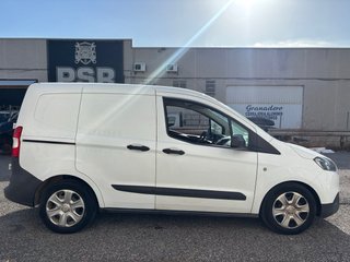 Ford Transit Courier 2022