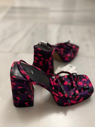 Sandalias Zara Tacon Estampado Animal