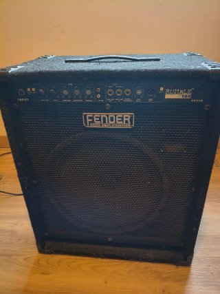 Bajo y amplificador