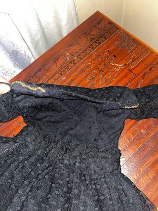 Vestido de ceremonia artesanal negro