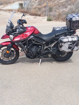 Triumph Tiger 800 XRT - Full Equip