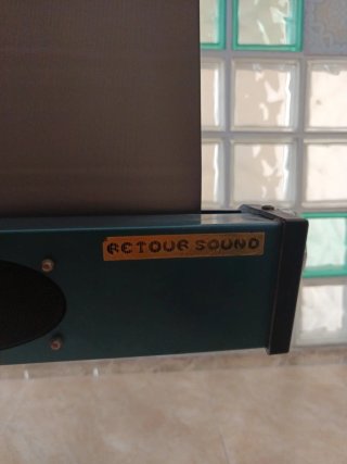 Pantalla de cine antigua trípode