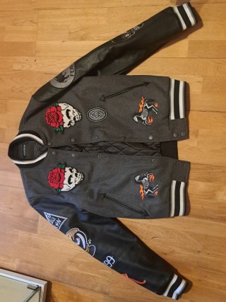 Chaqueta Bomber Reason New York