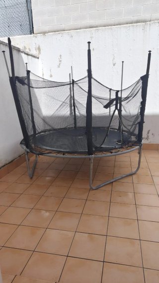 Cama elástica con red de seguridad - venta urgente