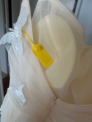 Vestido largo fiesta beige mariposas