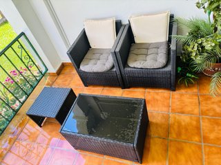 Conjunto ratán: 2 sillones, mesa y mesita